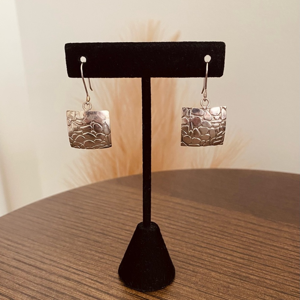 Chic 925 Silver Textured Earrings